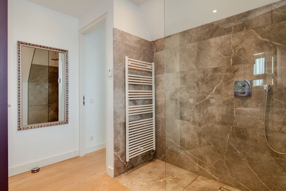 494 1080.1280x0
