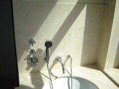 Badkamer mocca creme 5 voskuil natuursteen.1280x0