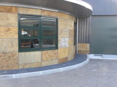 Gevel bekleding duma bv 12 voskuil natuursteen.1280x0