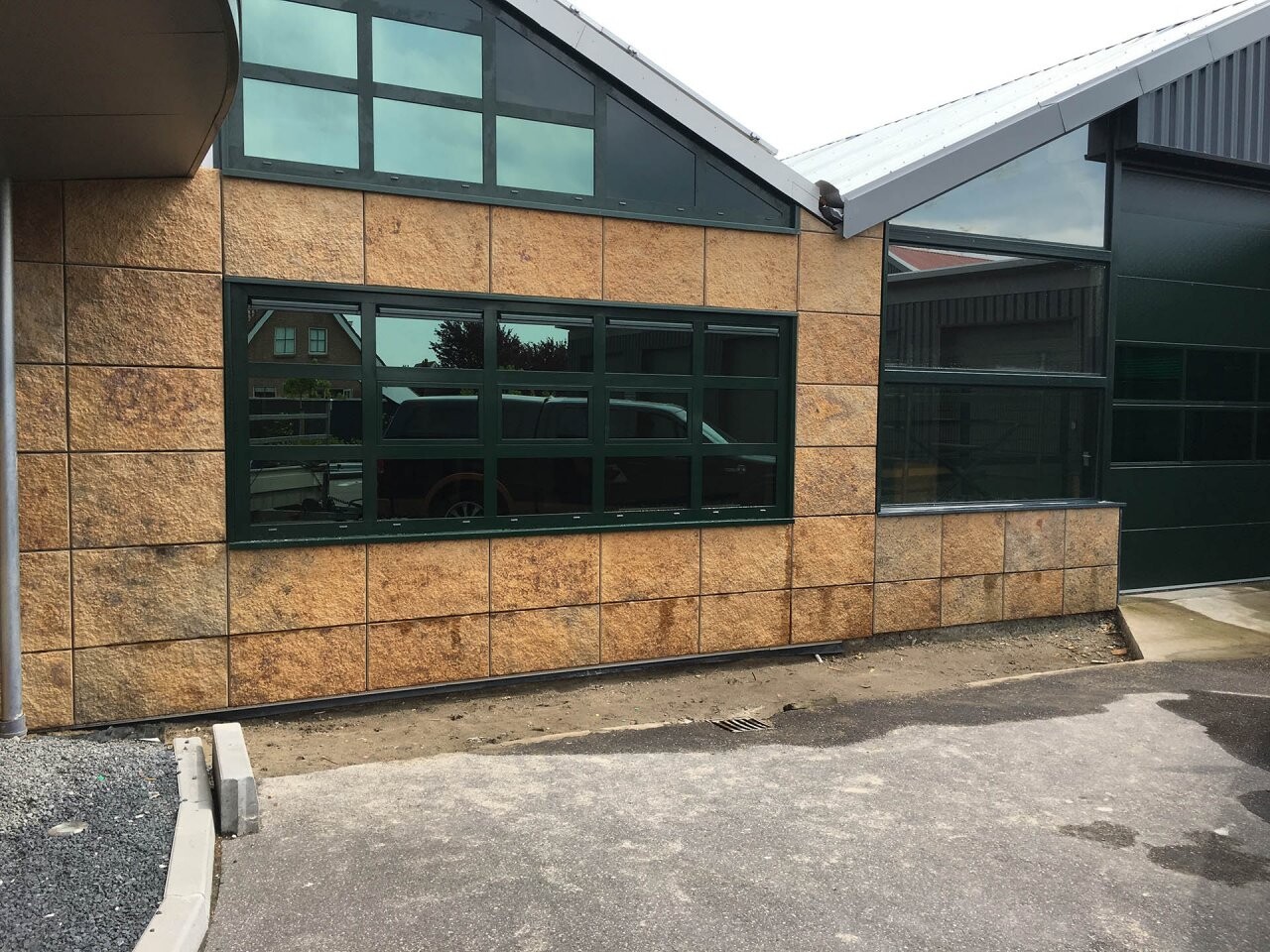 Gevel bekleding duma bv 20 voskuil natuursteen.1280x0
