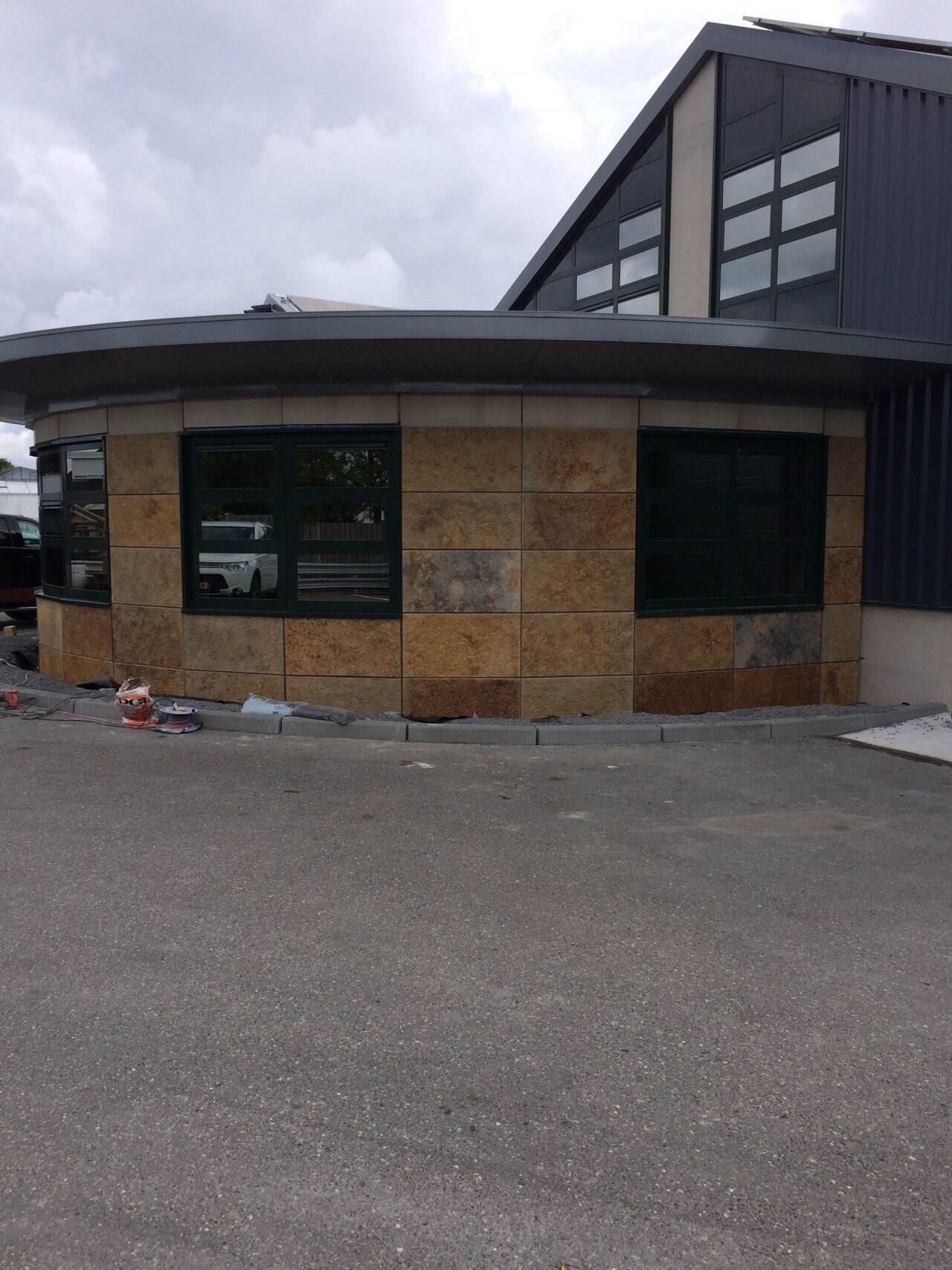 Gevel bekleding duma bv 4 voskuil natuursteen.1280x0