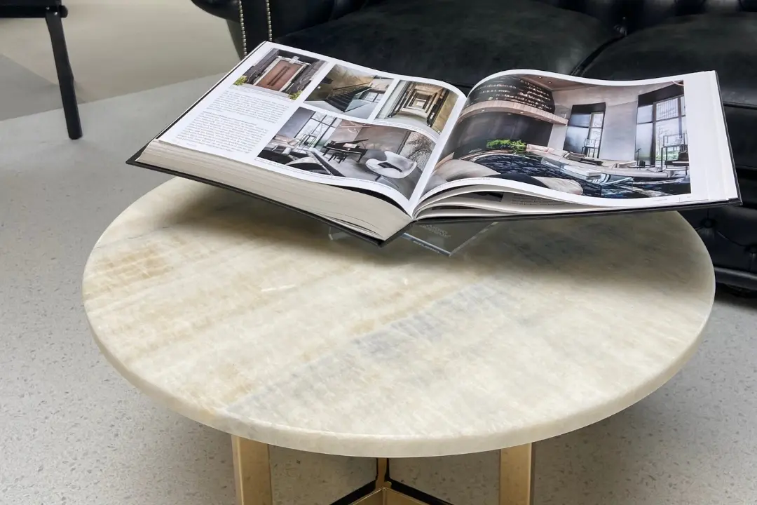 Onyx ivory natuurstenen salontafel voskuilnatuursteen