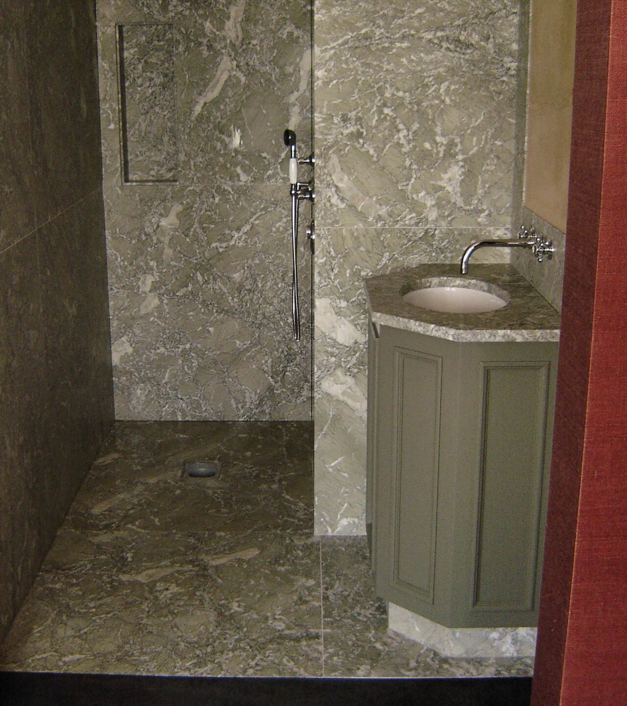 Project antwerpen badkamer keuken 12 voskuil natuursteen.1280x0