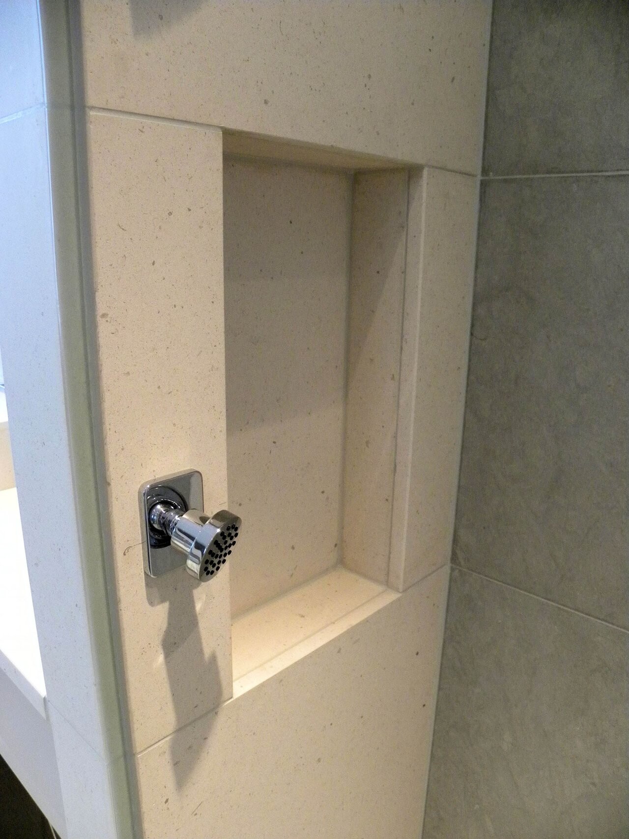 Project reeuwijk badkamer en toilet 5 voskuil natuursteen 1.1280x0