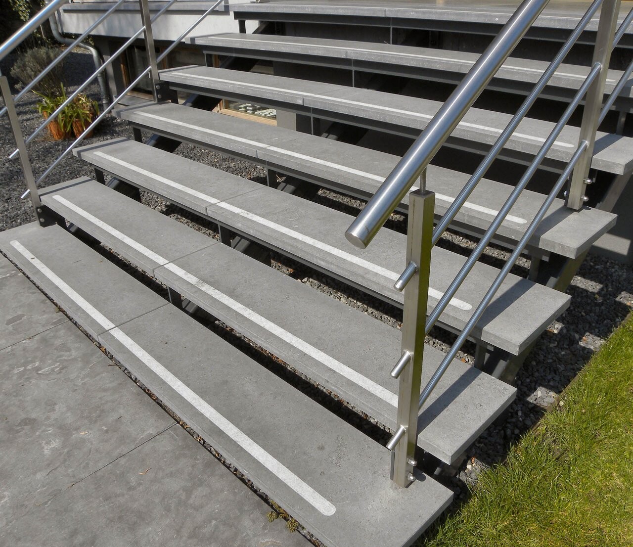 Trap hardsteen en rvs 4 voskuil natuursteen.1280x0